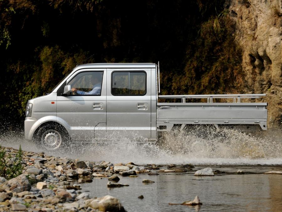 DongFeng Sokon V22 2013 года  (фото 2 из 3)